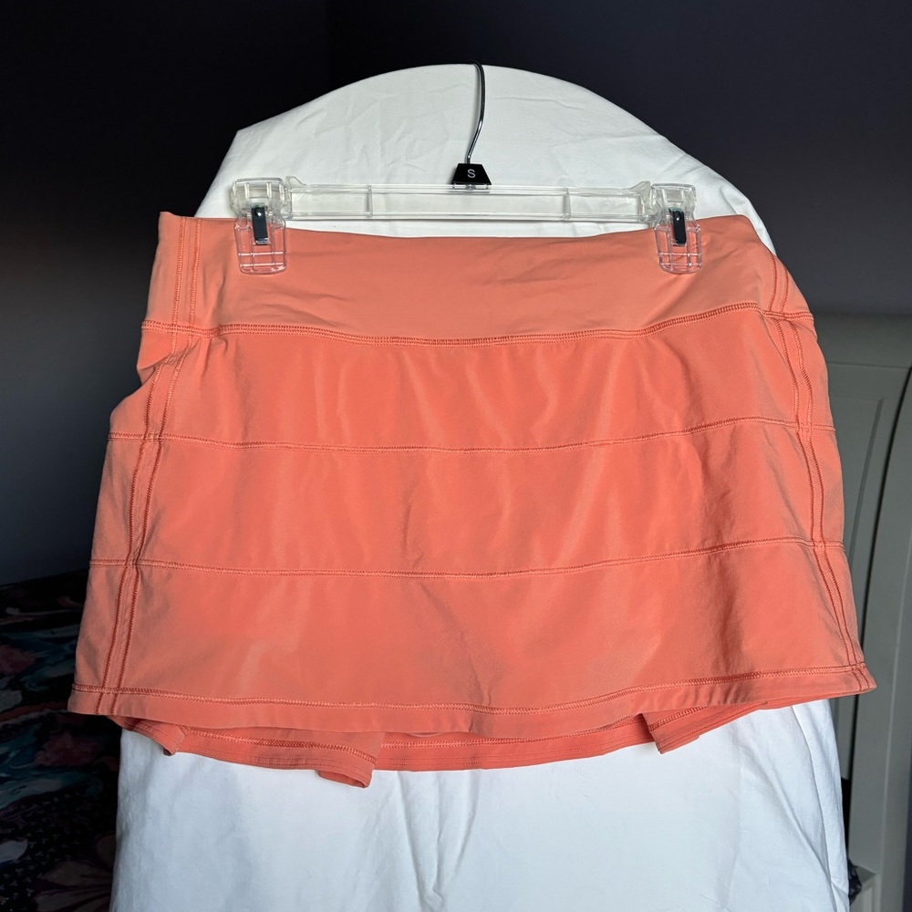 Lululemon pace rival skort